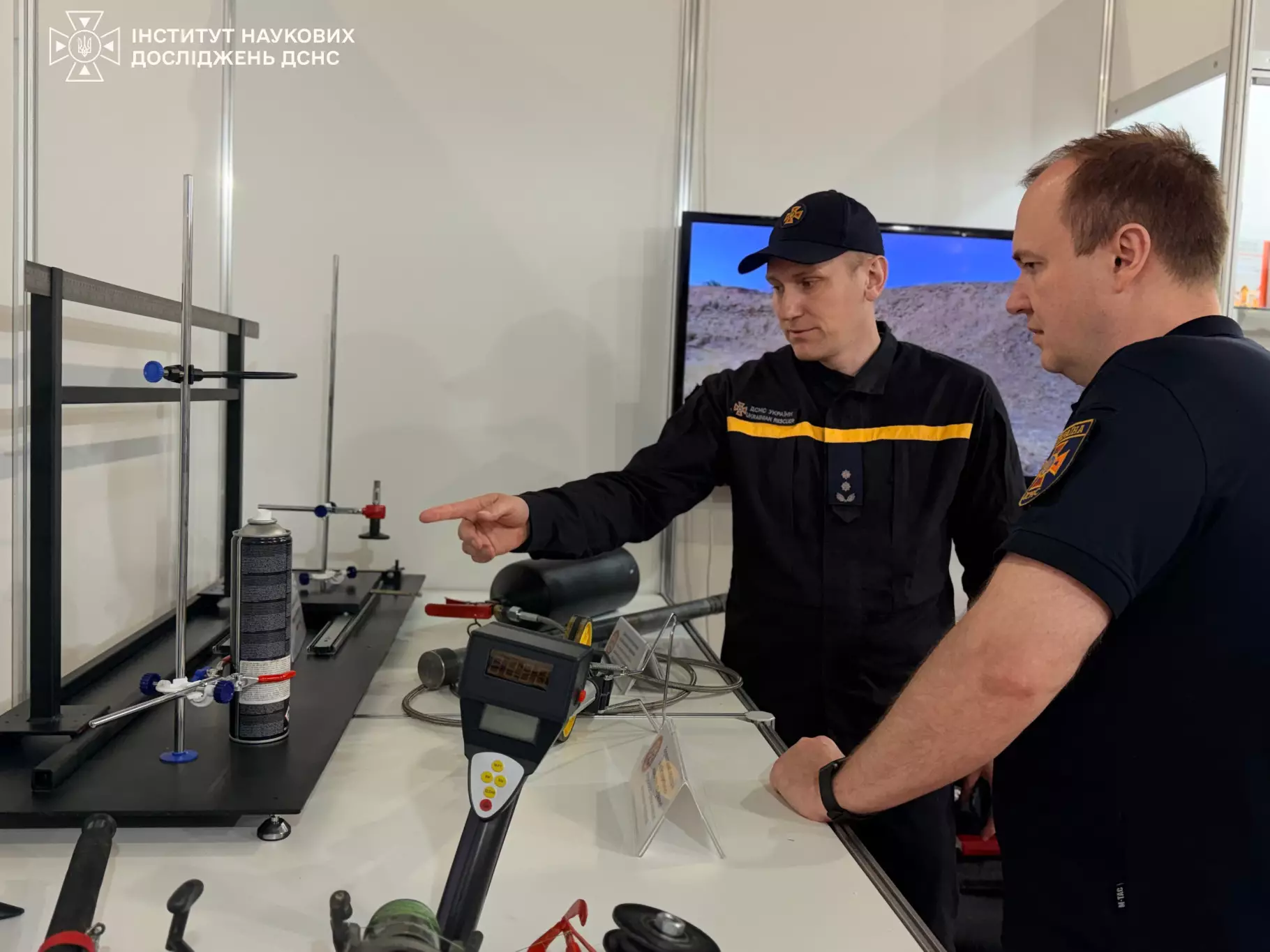 The Institute patented an apparatus for testing aerosols